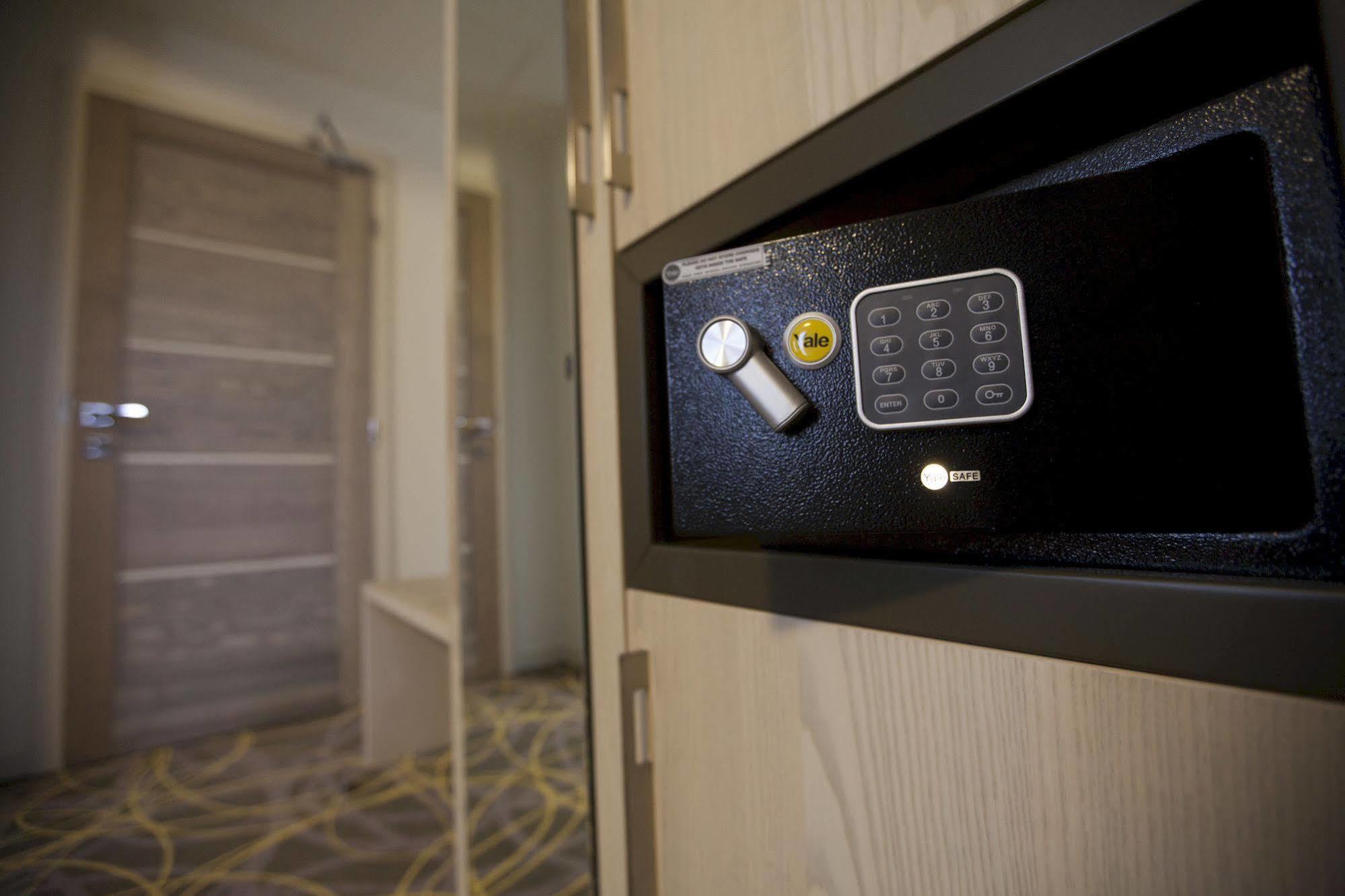 Exclusive Hotel & More Sibiu Bagian luar foto