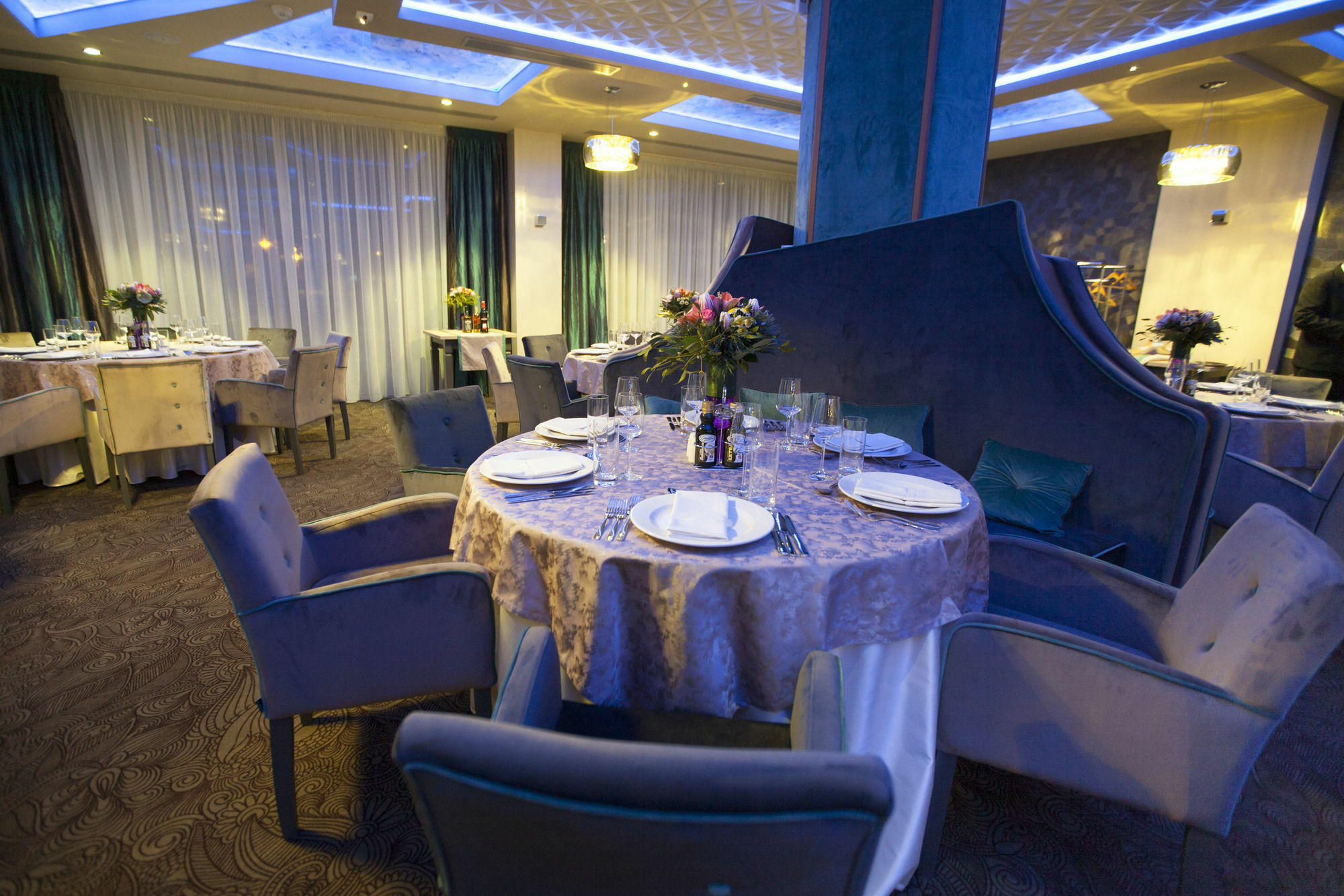 Exclusive Hotel & More Sibiu Bagian luar foto